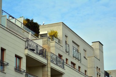 modern ve yeni apartman.