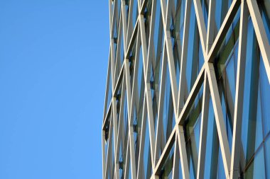 Yapısal cam cephe modern ofis binası