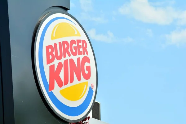 Varsovia Polonia Abril 2018 Firma Burger King Letrero Compañía Burger —  Fotos de Stock