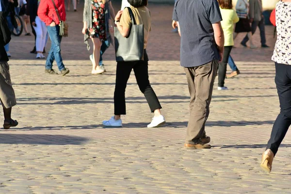 Gente Caminando Por Calle Gran Ciudad Movimiento Borroso Cruzando Abstracto — Foto de Stock