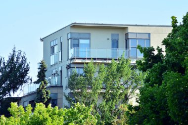 gün ışığında çağdaş konut Bina dış cephe