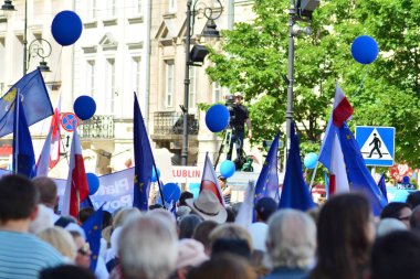 Warsaw.Polans. 12 Mayıs 2018. Özgürlük Mart. Demokrasi aşındırıyor Polonyalılar hükümet, kınamak için Mart