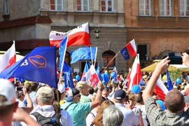 Warsaw.Polans. 12 Mayıs 2018. Özgürlük Mart. Demokrasi aşındırıyor Polonyalılar hükümet, kınamak için Mart