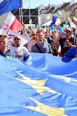 Warsaw.Polans. 12 Mayıs 2018. Özgürlük Mart. Demokrasi aşındırıyor Polonyalılar hükümet, kınamak için Mart