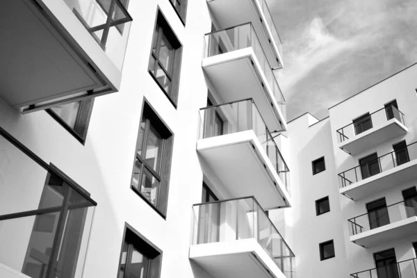 Zeitgenössisches Wohnhaus Generische Wohnarchitektur Schwarz Weiß — Stockfoto