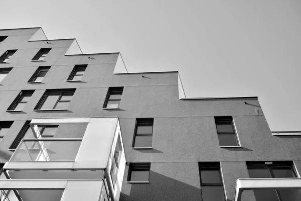 Σύγχρονη Πολυκατοικία Γενική Αρχιτεκτονική Κατοικιών Μαύρο Και Άσπρο — Φωτογραφία Αρχείου