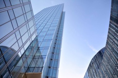 Varşova, Poland.17 Kasım 2019. Mennica Miras Kulesi - A + sınıfı bir ofis yatırımı Golub Gethouse ve Mennica Polska tarafından ortaklaşa uygulandı