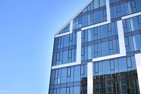 Moderna Pared Del Edificio Oficinas Acero Vidrio Con Cielo Azul — Foto de Stock