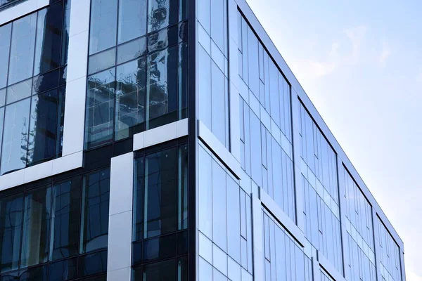 Moderna Pared Del Edificio Oficinas Acero Vidrio Con Cielo Azul — Foto de Stock