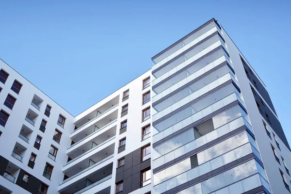 Fragment Einer Modernen Wohnung Mit Flachen Gebäuden Außen Detail Des — Stockfoto