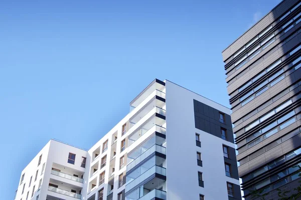 Fragment Einer Modernen Wohnung Mit Flachen Gebäuden Außen Detail Des — Stockfoto