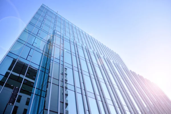 Detalle Moderno Del Edificio Oficinas Superficie Vidrio Con Luz Solar — Foto de Stock