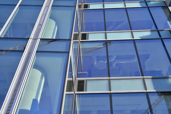 Parede Edifício Escritório Moderno Feito Aço Vidro Com Céu Azul — Fotografia de Stock