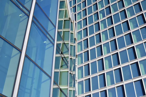 Moderna Pared Del Edificio Oficinas Acero Vidrio Con Cielo Azul — Foto de Stock