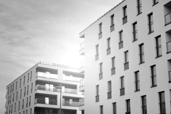 Солнечные Лучи Влияют Городские Здания Современная Жилая Квартира Квартирными Домами — стоковое фото