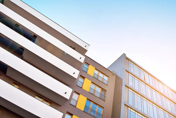 Rayos Sol Efectos Luz Edificios Urbanos Atardecer Detalle Moderno Del — Foto de Stock