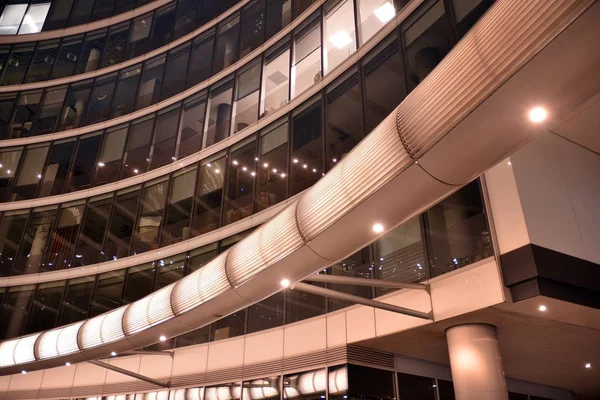 Foto Del Exterior Del Edificio Comercial Oficinas Vista Nocturna Fondo —  Fotos de Stock