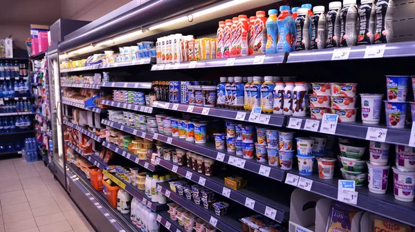 Warsaw Poland January 2020 Shelf View Carrefour Supermarket Store — 스톡 사진