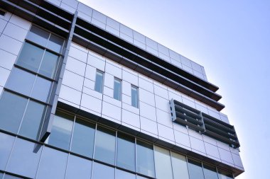  Modern şehir cam cepheler, soyut yansıması