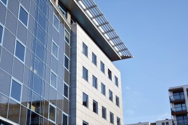  Modern şehir cam cepheler, soyut yansıması