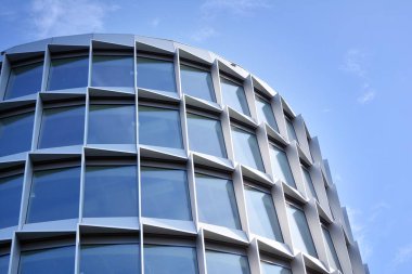  Modern şehir cam cepheler, soyut yansıması