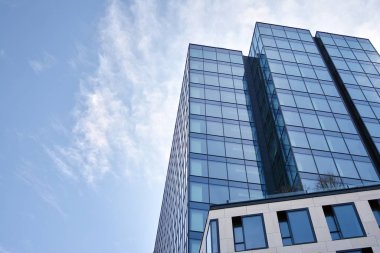 Modern şehir cam cepheler, soyut yansıması