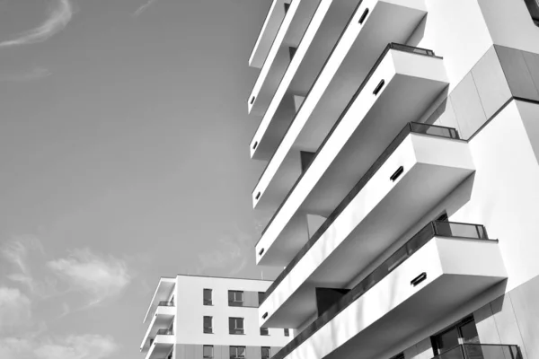 Edifício Apartamentos Moderno Novo Multistoriado Moderno Novo Elegante Bloco Apartamentos — Fotografia de Stock