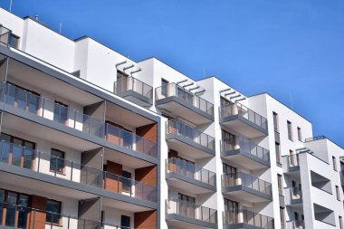 Yeni apartman dairesi. Modern apartman kompleksi..