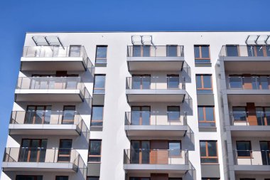 Yeni apartman dairesi. Modern apartman kompleksi..