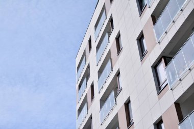 Yeni apartman dairesi. Modern apartman kompleksi..