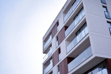 Yeni apartman dairesi. Modern apartman kompleksi..