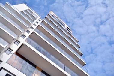 Yeni apartman dairesi. Modern apartman kompleksi..