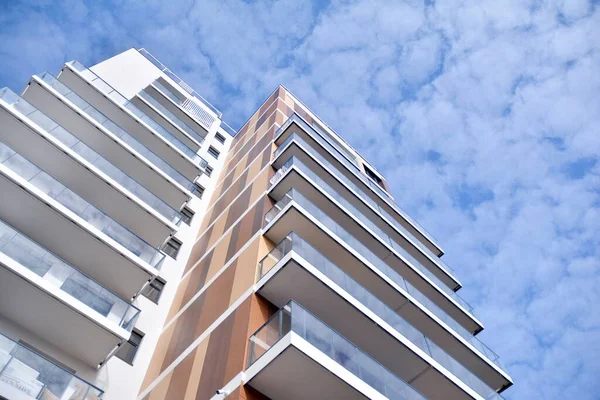 Yeni apartman dairesi. Modern apartman kompleksi..