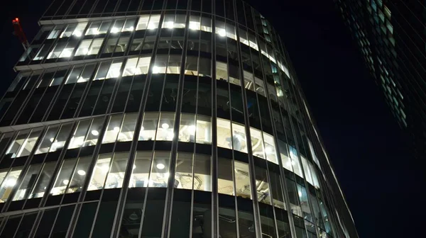 Patrón Edificios Oficinas Ventanas Iluminadas Por Noche Iluminación Con Diseño — Foto de Stock