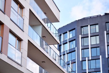 Modern Avrupa konut apartmanlar çeyrek. 