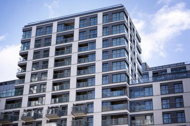 Yeni modern mimari yapı evi
