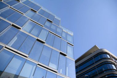 ofis bir arka plan portre üzerinde şehir merkezinde Binası