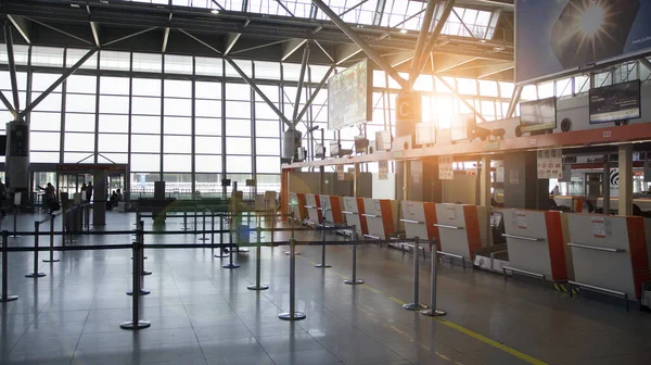 Варшава Польща Березня 2020 Порожня Зала Аеропорту Варшави Пандемія Коронавірусу — стокове фото