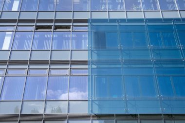 ofis bir arka plan portre üzerinde şehir merkezinde Binası