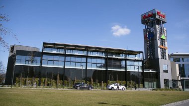 Varşova, Polonya. 1 Nisan 2020. Varşova 'daki Westfield Arkadia alışveriş merkezi. Alışveriş merkezi COVID-19 koronavirüs salgını nedeniyle tamamen boş..