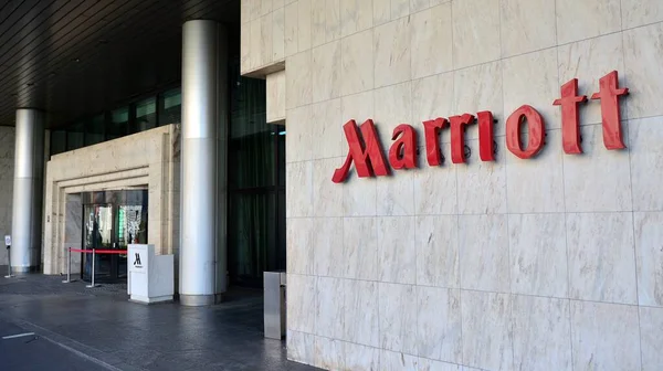 Варшава Польша Апреля 2020 Года Отель Marriott Закрыт Социального Дистанцирования — стоковое фото