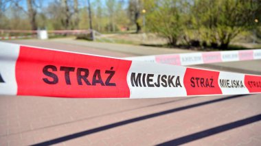Belediyeye bağlı beyaz kurdele / Straz Miejska