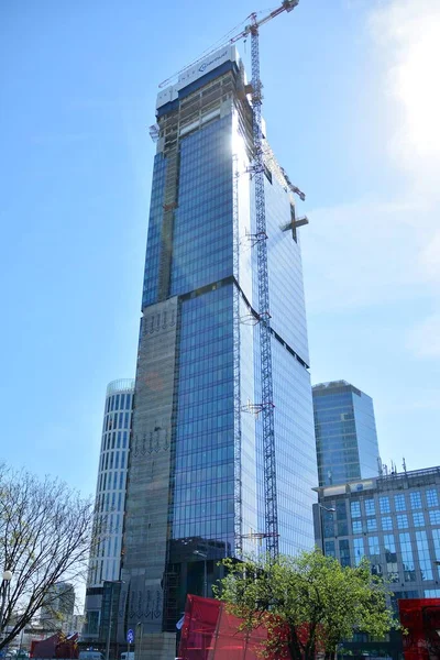 Varşova Polonya Nisan 2020 Varşova Merkezindeki Skyliner Ofis Binası Yapım — Stok fotoğraf