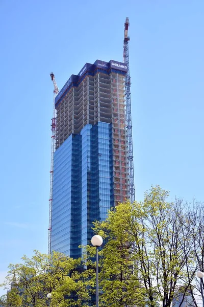 Warsaw Poland April 2020 Construction Unit Tower Office Building — Stock Photo, Image