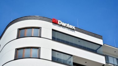 Varşova. Polonya. 23 Nisan 2020. Dantex imzala. Şirket tabelası Dantex.