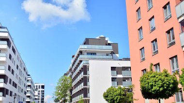 Modern Avrupa konut binaları çeyreği. Soyut mimari, modern şehir geometrisinin bir parçası.