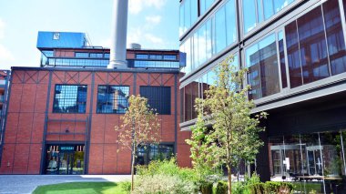 Varşova, Polonya. 26 Mayıs 2020. Elektrownia Powisle alışveriş merkezinin manzarası. Powisle Enerji Santrali 'nin tarihi 100 yıldan daha eskidir. Bir dönüm noktası canlandırma projesi.