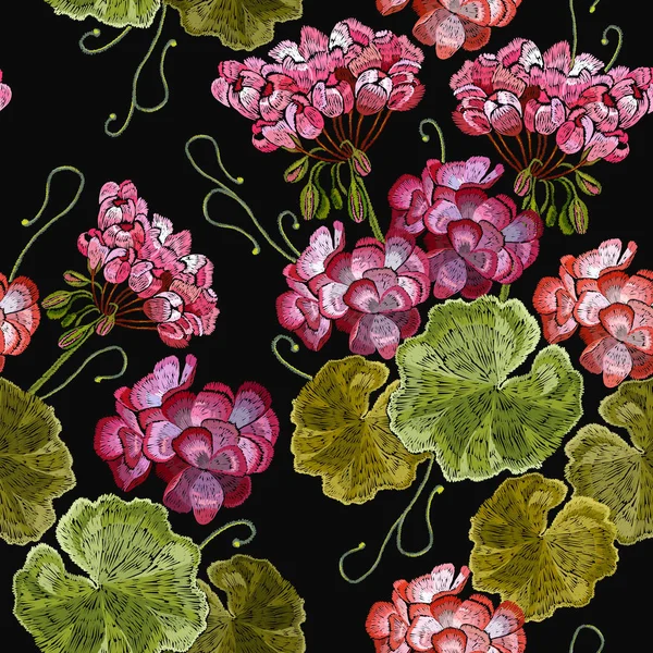 Bordado flores de geranio patrón sin costuras — Vector de stock