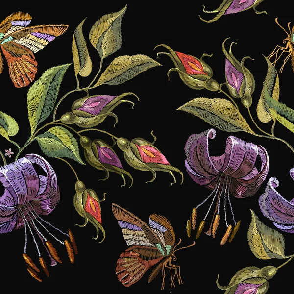 刺繍虎リリーズと蝶のシームレス パターン — ストックベクタ