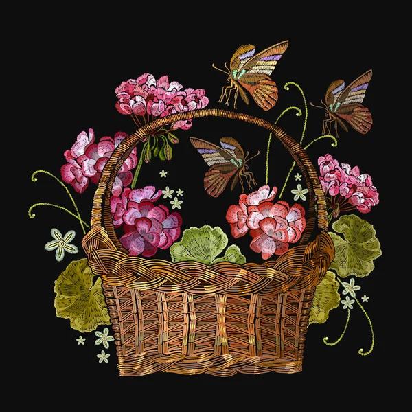Вишивка квітами герані та метеликом у плетеному кошику — стоковий вектор